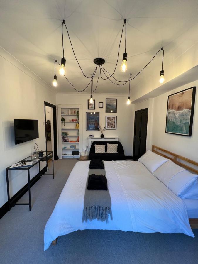 Stylish Central Basement Studio, With Outdoor Space Μπράιτον Εξωτερικό φωτογραφία
